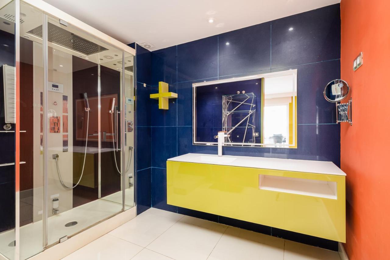 Apartment Puerto Banus, Edificio Tembo, 2 Bedroom Apartment, Parking And Pool *
